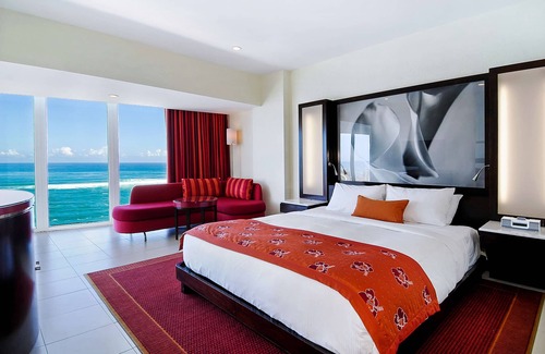 Condado Resort | The Condado Plaza Hotel