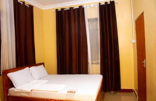 Tanga Apartment | The Connected Living Lodge with AC ,Wi-Fi and Netflix