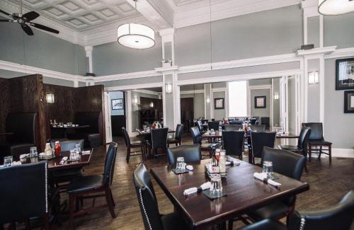 Centerville Hotel | The Continental Hotel