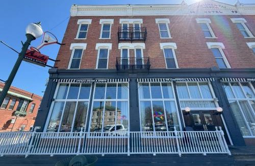 Centerville Hotel | The Continental Hotel