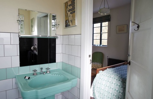 Walsingham Bed & Breakfast | The Control Tower Vegetarian B&B
