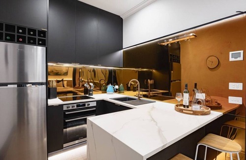 Chinatown Apartment | The Copper Bourke, 1 BR