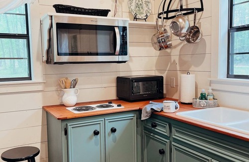 Whitehouse Cottage | The Cottage at Dogwood Ridge.