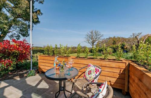 Bilting House | The Cottage at Little Bower