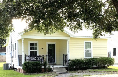 Long Beach Cottage | The Cottage By The Gulf - Just Steps To The Beach!