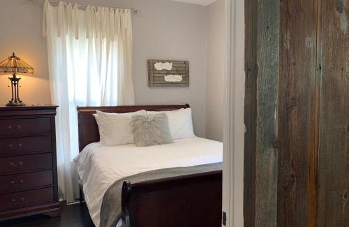 Martinez Park House | The Cottage! Chic Bungalow near Old Town Square!