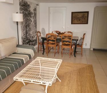Sainte-Foy-la-Grande House | The Cottage at 7