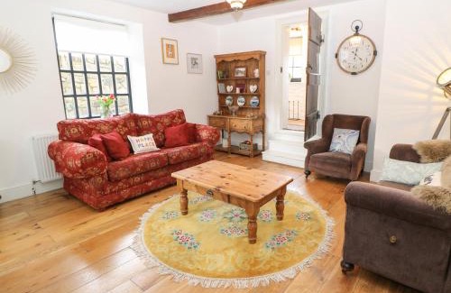 Hoylandswaine House | The Cottage