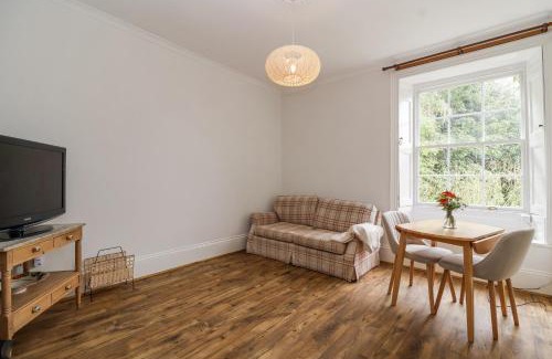 Kenn House | The Cottage