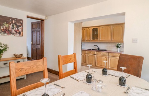 Ilkeston Cottage | THE COTTAGE, family friendly, with open fire in Ilkeston