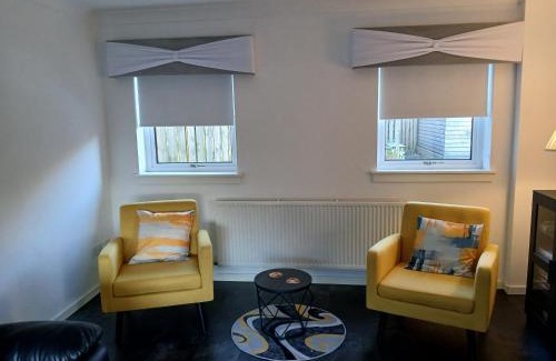 Coatbridge House | The Cottage - Hot Tub - nr Glasgow - self check-in