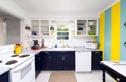 Fortson Apartment | The Cottage Near Columbus` Best Shopping & Dining!