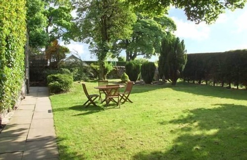 Peak District Cottage | THE COTTAGE, pet friendly, character holiday cottage in Peak Forest