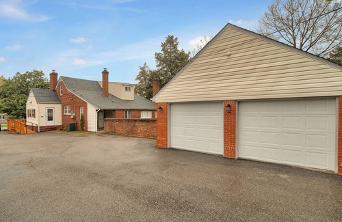North Chesterfield Apartment | The Cottage Studio Unit 7 with WiFi and AC in lovely Richmond