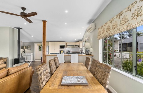 Western Bay of Plenty District House | The Cottage - Te Puke Holiday Home