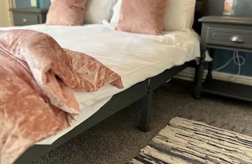 Sleaford House | The Cottage, Watergate, Sleaford