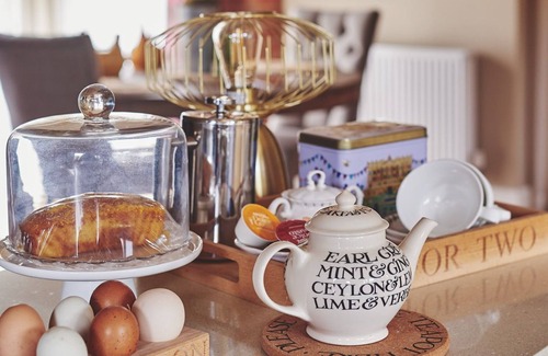 Ashbourne Apartment | The Couple's Retreat