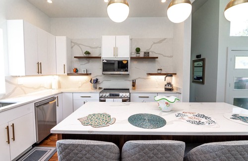 Clifton Cottage | The Cove at Whitney Unit A: Luxury Lakefront Retreat with Semi-Private Cove and Fire Pit