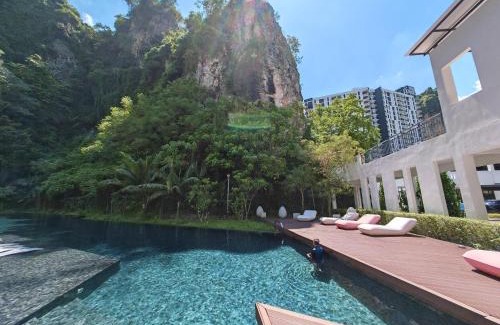 Hulu Kinta Apartment | The Cove Duplex 13pax 3Br 4bathroom 2parking by IWH Suites