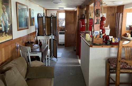 Pine Cove Apartment | The Cowboy Casa - Idyllwild Western Time Capsule