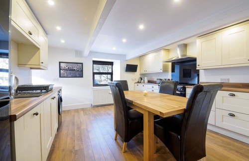 Peak District House | The Cowshed at Cop Farm is a Detached Barn with Hot Tub for up to 10 people