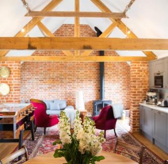 Hythe House | The Cowshed Port Lympne