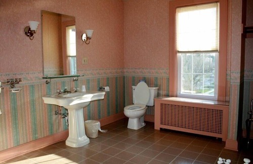 St. Marys Bed & Breakfast | The Cozy Afghan Bed & Breakfast