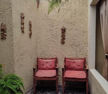 Cartago House | The Cozy Cactus House B&B Cartago Centro English Spoken