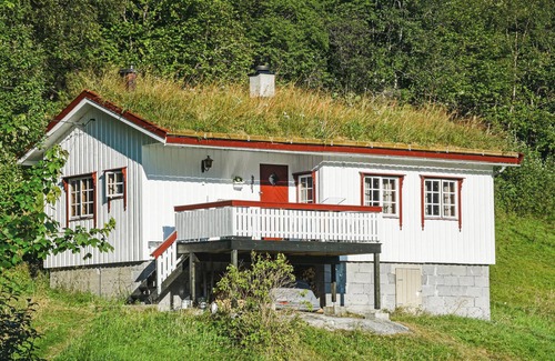 Andalsnes House | The cozy cottage welcomes you to a pleasant vacation in idyllic surroundings.