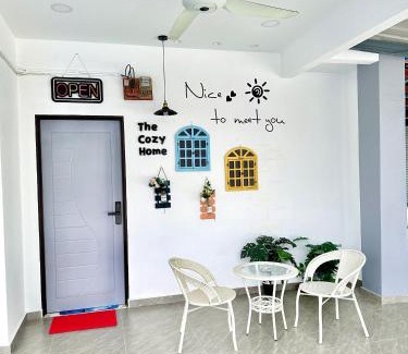 Sungai Pelek House | The Cozy Home