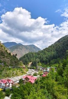 Banjar House | The Cozy Monks - Tirthan Valley