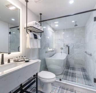 Fayetteville Hotel | The Craftsman Inn & Suites