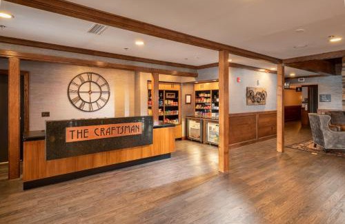Fayetteville Hotel | The Craftsman Inn & Suites