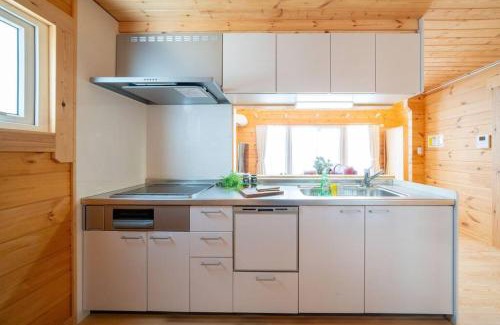 Zenibako House | The Crestview Lodge