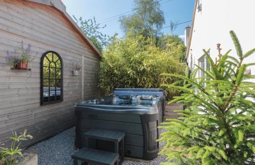 Muchelney House | The Croft Retreat