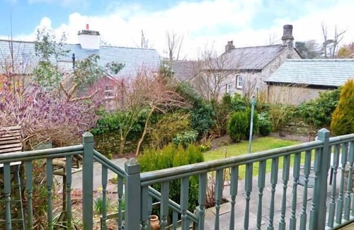 Urswick Cottage | THE CROOK, character holiday cottage, with a garden in Great Urswick