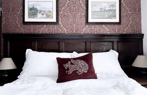 Marnhull Hotel | The Crown at Marnhull