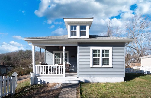 Falmouth House | The Cute Haven.