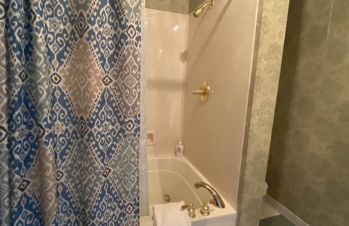 Conway Bed & Breakfast | The Cypress Inn Bed & Breakfast