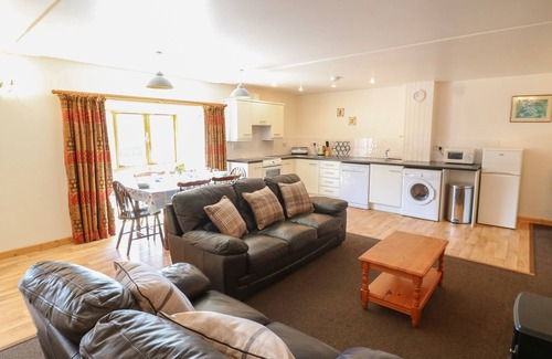 Bude Cottage | THE DAIRY, family friendly, with a garden in Bude