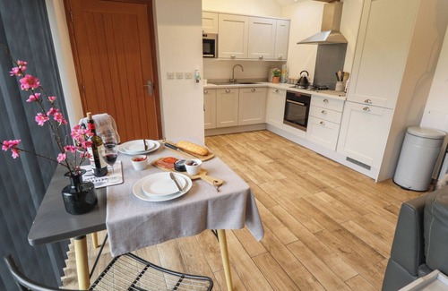 Brigg Cottage | THE DAIRY, romantic, country holiday cottage, with open fire in Brigg