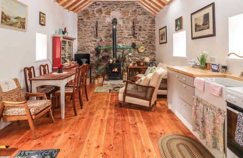 Ardfinnan Cottage | THE DAIRY, with open fire in Ardfinnan, County Tipperary