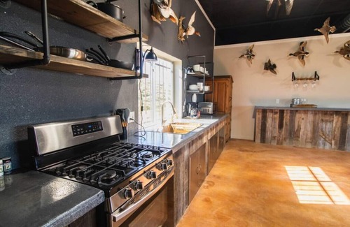 New Braunfels House | The Dam Ranch · The Dam Ranch | Country Living + Modern Amenities
