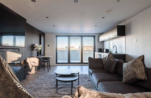Selby House | The Deer View luxury, cosy stay in rural setting surrounded by natural farm land