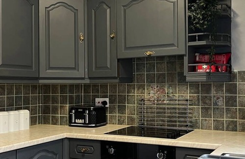 Buckley Apartment | The Deeside - North Wales Sleeps up to 7
