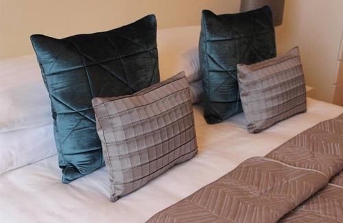 Buckley Apartment | The Deeside - North Wales Sleeps up to 7