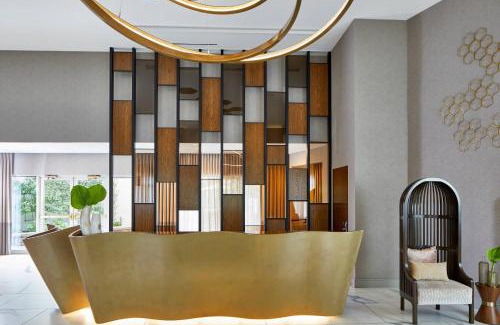 Pittsford Hotel | The Del Monte Lodge Renaissance Rochester Hotel & Spa