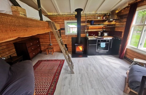 Haveringland Cabin | The Dell with wood fired hot tub at Moat Island