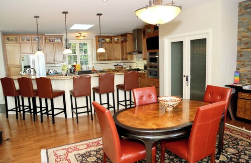 Fennville Bed & Breakfast | The Deluxe Apartment, The Exclusive Deluxe Apartment