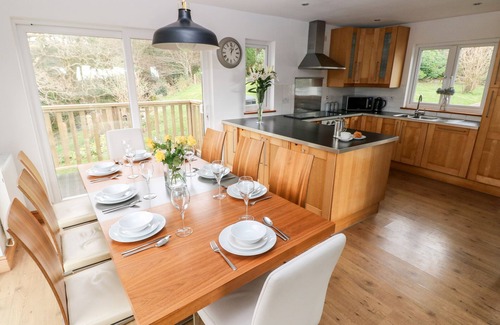 Wiseman's Bridge House | THE DINGLE, pet friendly, character holiday cottage in Stepaside